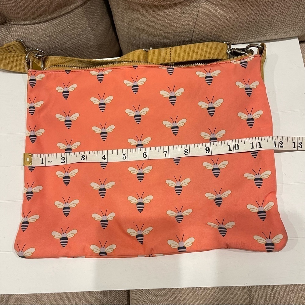 Fossil Crossbody Bumblebee Key Per Zip Bag Pink Coral Bees Women's Inner Pockets - Picture 12 of 13